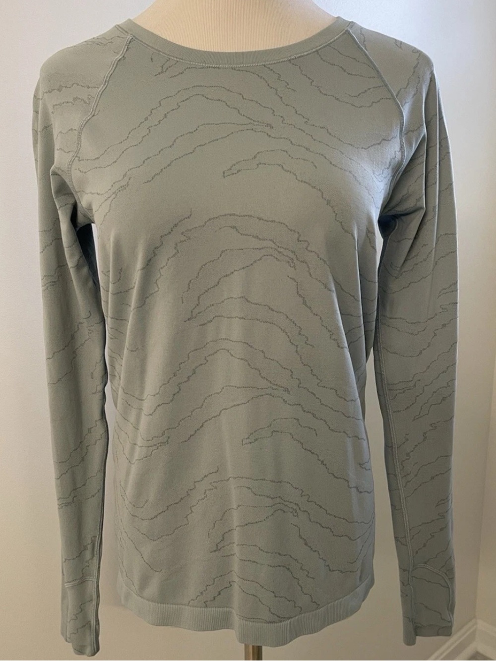 Athleta Momentum Long Sleeve Top Casual Athleisure